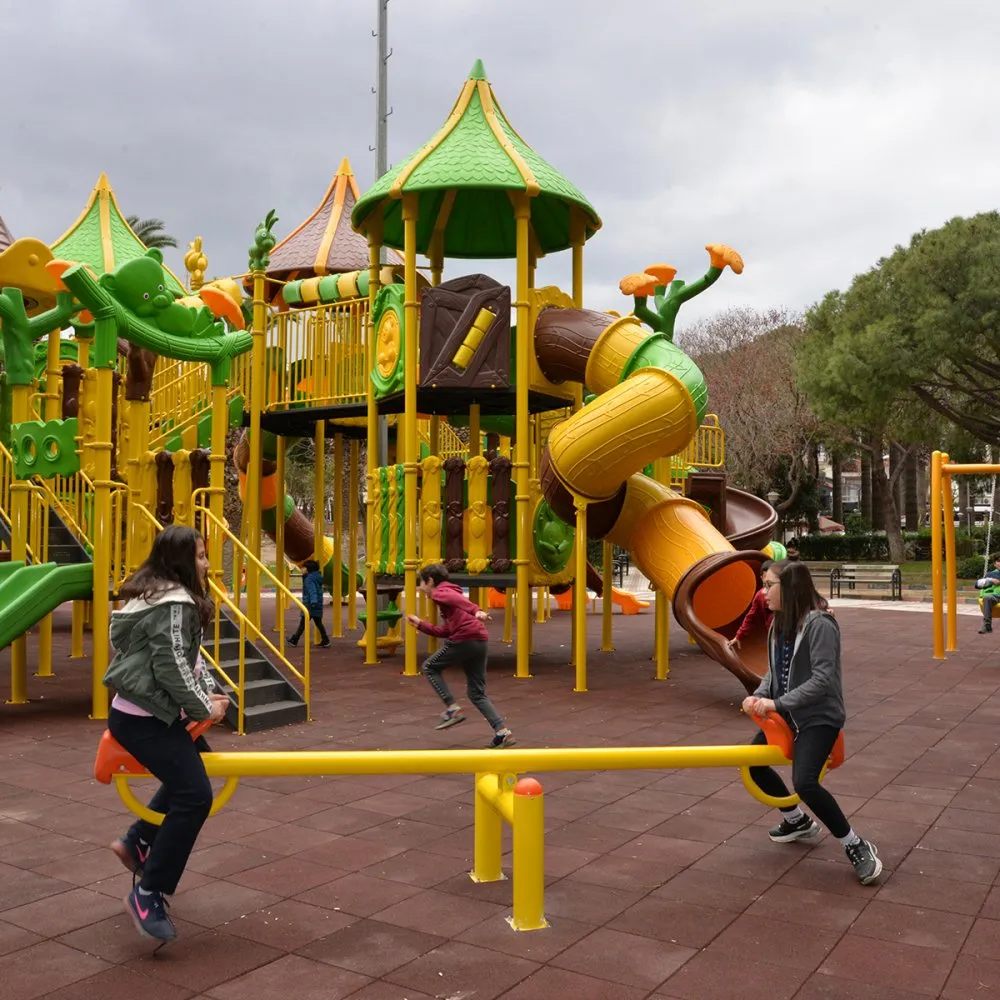 Menemen Şehir Parkı Oyun Grubu 9